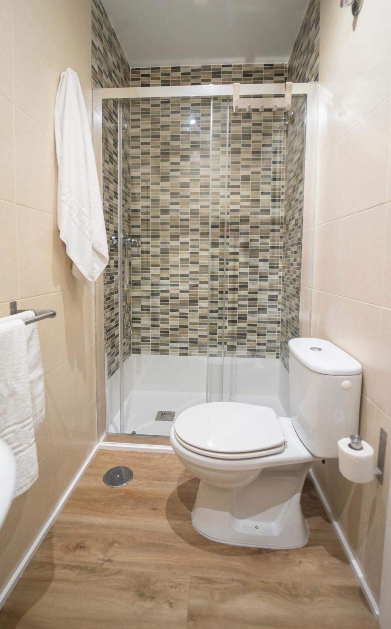 Apartamentos céntricos, parking, wifi y A/C Granada Kültér fotó