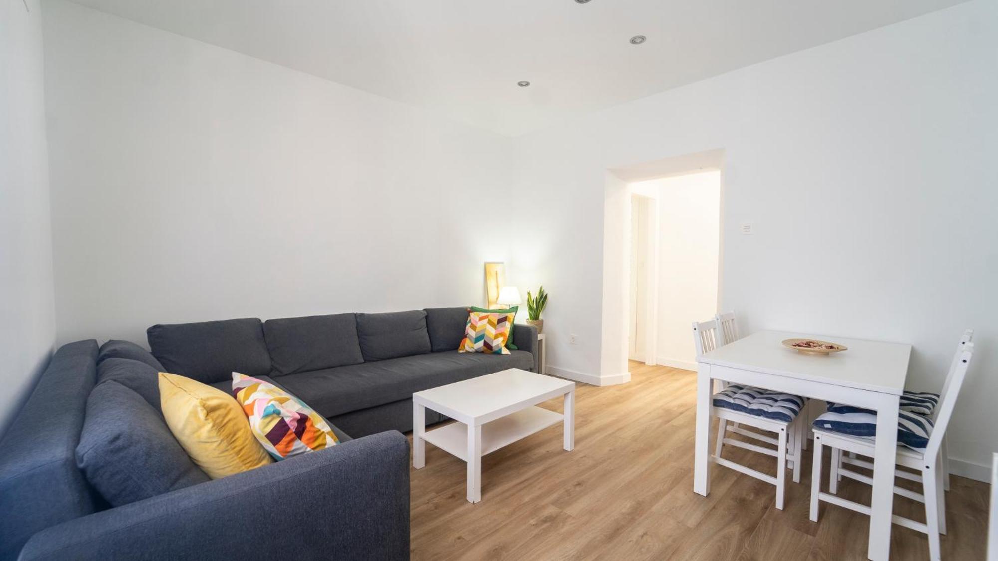 Apartamentos céntricos, parking, wifi y A/C Granada Kültér fotó