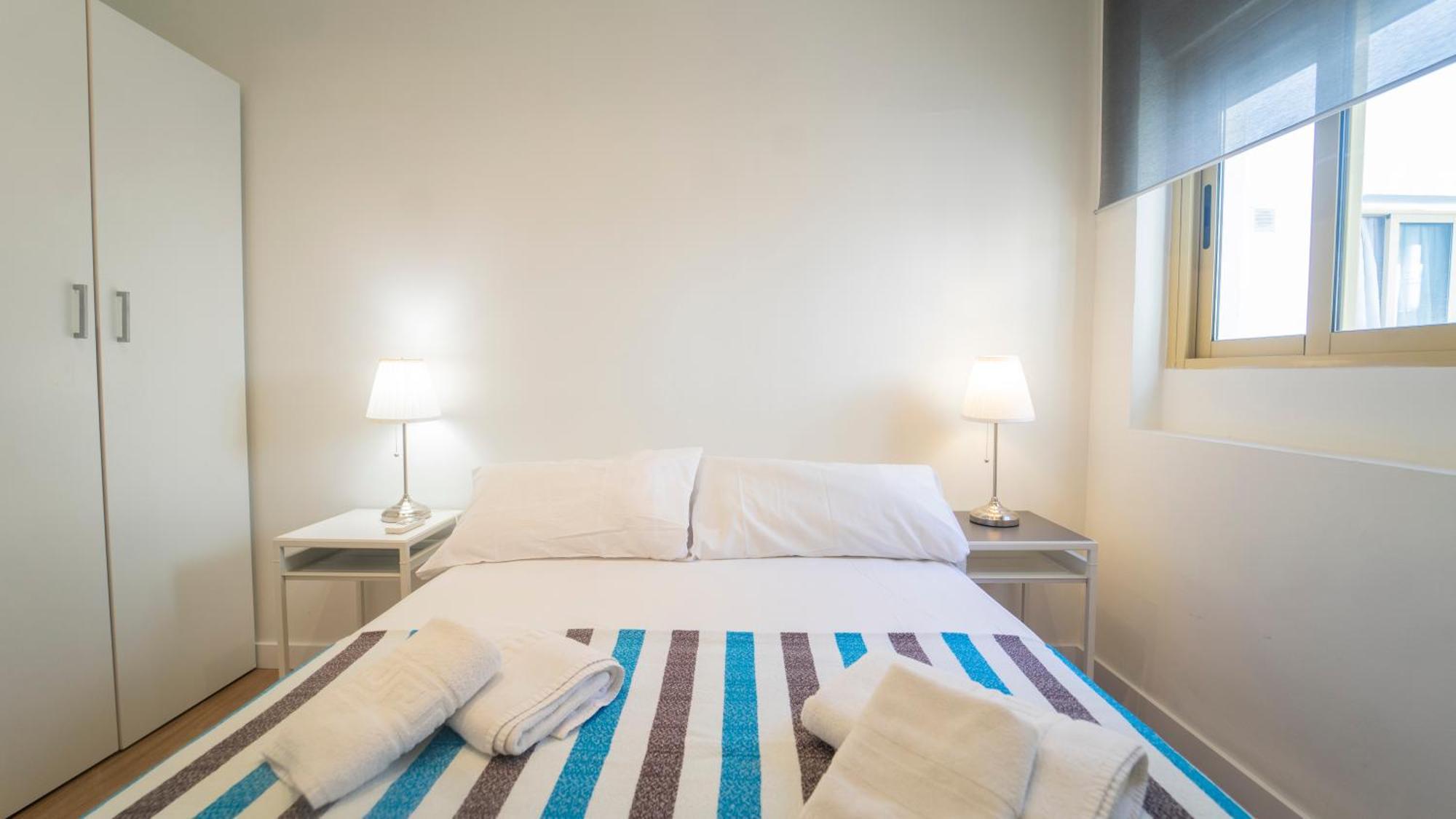 Apartamentos céntricos, parking, wifi y A/C Granada Kültér fotó